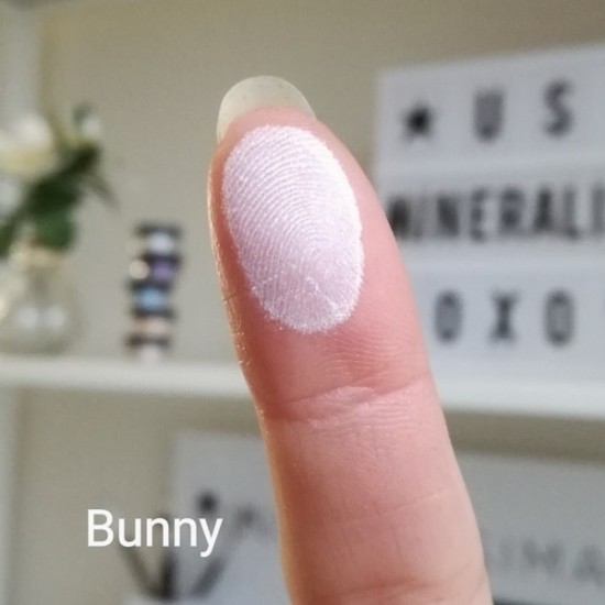 Mineral eyeshadow Bunny