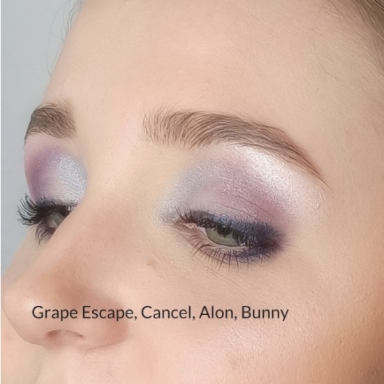 Mineral eyeshadow Grape Escape